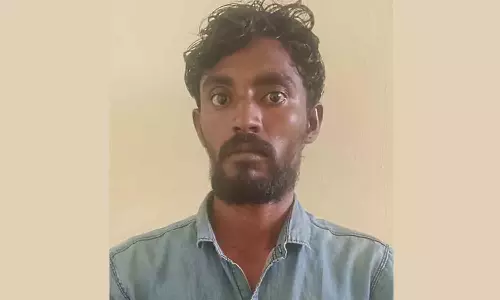 ஓடும் ஆட்டோவில் இருந்து குதித்து கைதி தப்பி ஓட்டம்