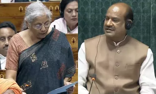 பொருளாதார ஆய்வறிக்கை தாக்கல் செய்தார் நிதி மந்திரி நிர்மலா சீதாராமன்