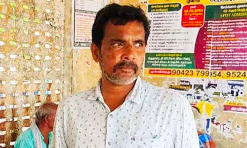 மாடியில் இருந்து கீழே விழுந்த அரசு ஊழியர் பலி