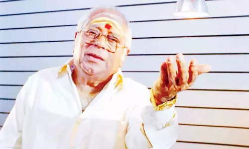 காயில் பிறந்த பாடல்