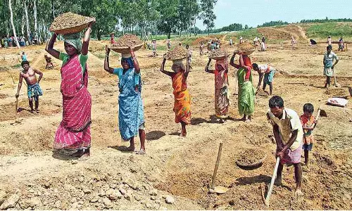 100 நாள் வேலை திட்டத்திற்கு 86 ஆயிரம் கோடி ரூபாய் ஒதுக்கீடு