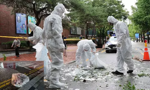 அதிபர் அலுவலகத்தில் விழுந்த வடகொரியாவின் குப்பை பலூன்