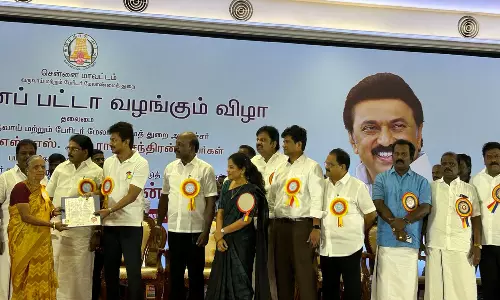 2007 குடும்பங்களுக்கு வீட்டு மனைப்பட்டா- அமைச்சர் உதயநிதி வழங்கினார்