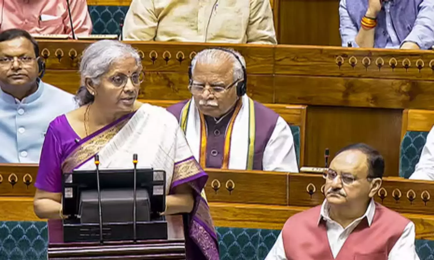 நீட் பயிற்சி மைய கட்டணத்திற்கான ஜிஎஸ்டி குறையும் என எதிர்பார்த்த மாணவர்களுக்கு ஏமாற்றம்