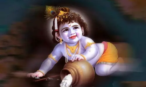 கிருஷ்ண ஜெயந்தியை சிறப்பிக்கும் வழுக்குமரம் ஏறுதல்