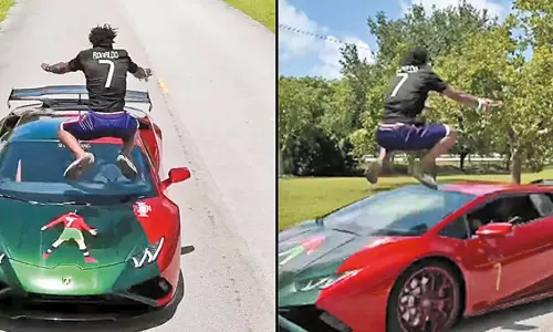 யூ-டியூபர் ஸ்ட்ரீமர்