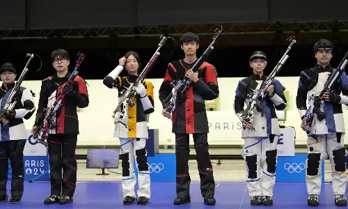 பாரீஸ் ஒலிம்பிக்கில் முதல் தங்கம்  வென்றது சீனா