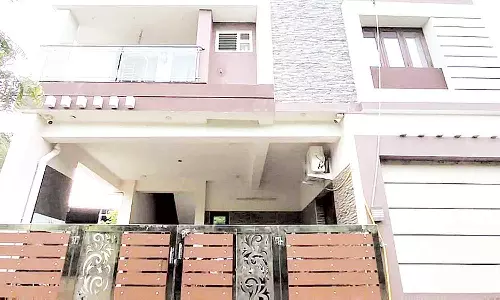 என்ஜினீயர் வீட்டில் 103 பவுன் நகை கொள்ளை