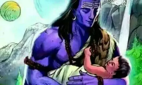 சூரபத்மனை அழிக்க ஈஸ்வரன் நெற்றிக்கண்ணிலிருந்து தோன்றிய கார்த்திகேயன்