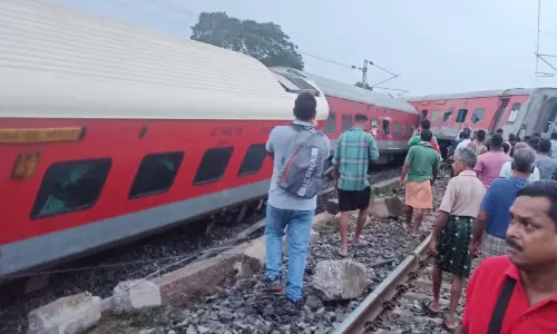 ஜார்க்கண்ட் எக்ஸ்பிரஸ் ரெயில் தடம் புரண்டு விபத்து