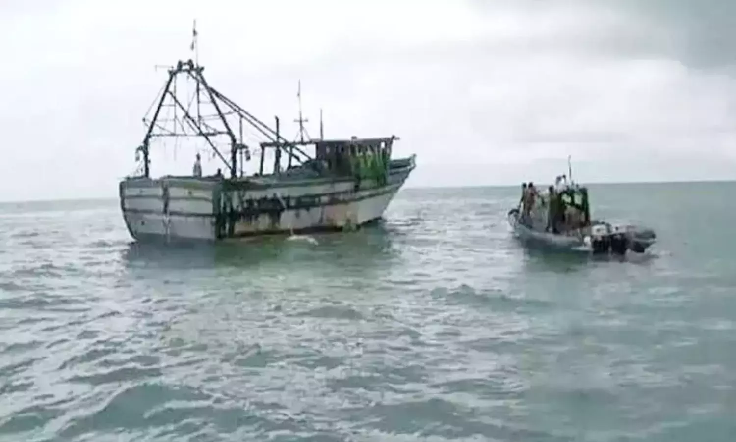 இலங்கை கடற்படை கப்பல் மோதி தமிழக மீனவர் உயிரிழப்பு: வெளியுறவுத்துறை கண்டனம்