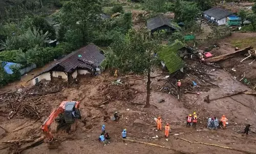 வயநாடு நிலச்சரிவில் சிக்கி பலியானவர்களில் 24 பேர் தமிழர்கள்