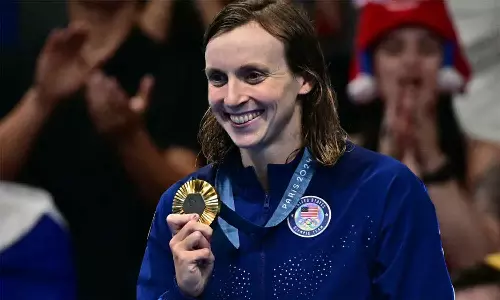 ஒலிம்பிக்கில் 9 தங்கம் வென்ற அமெரிக்க நீச்சல் வீராங்கனை