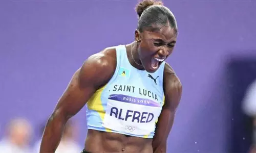 பெண்களுக்கான 100 மீட்டர் ஓட்டத்தில் ஆல்பிரட் தங்கம் வென்றார்