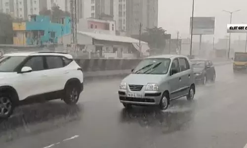 வெப்பம் தணிந்தது.. சென்னையில் வெளுத்து வாங்கும் கனமழை