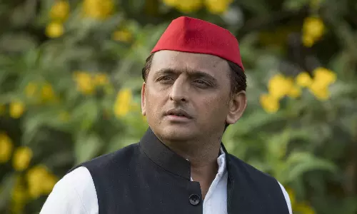 அயோத்தி வன்கொடுமை: பணம் கொடுத்து வழக்கை முடிக்க வற்புறுத்தும் சமாஜ்வாதி தலைவர்கள்.. தாய் அதிர்ச்சி தகவல்