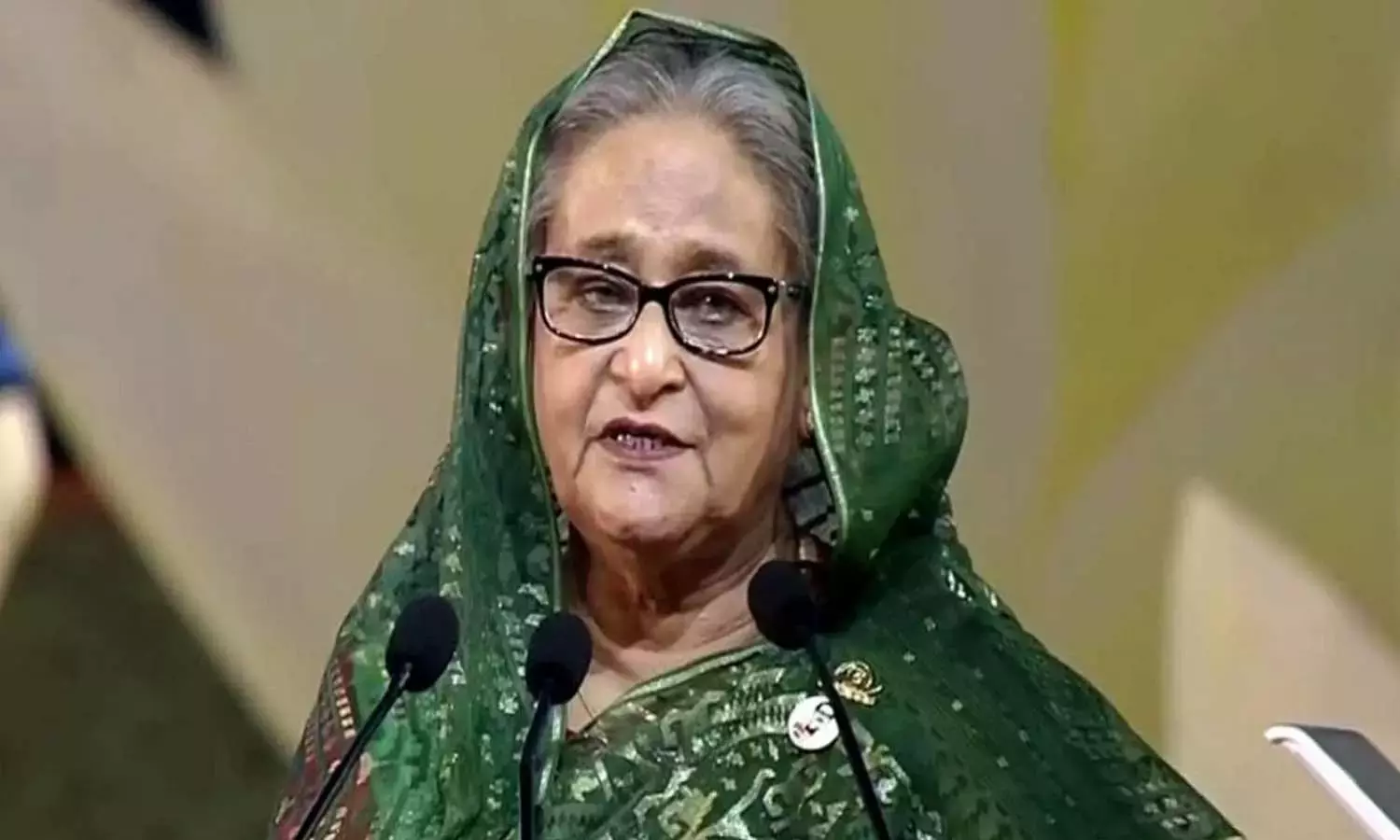 டாக்காவை விட்டு வெளியேறிய ஹசீனா: ஆட்சியைக் கைப்பற்றியது ராணுவம்-வங்காளதேசத்தில் பரபரப்பு