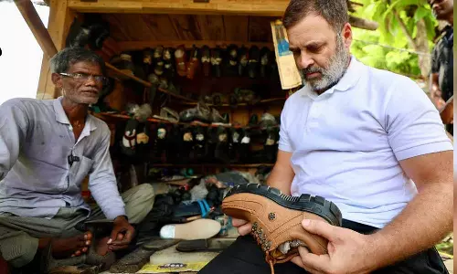 Rahul Gandhi wearing shoes