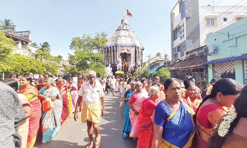 ஆடிப்பூர பெருவிழாவை யொட்டி திருவையாறு ஐயாறப்பர் கோவிலில் இன்று தேரோட்டம்