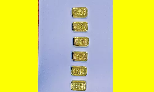 துபாய்-திருச்சி வந்த விமானத்தில் ரூ.47.5 லட்சம் தங்கம் பறிமுதல்