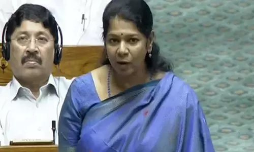 இஸ்லாமியர்கள், சிறுபான்மையினருக்கு முற்றிலும் எதிரான மசோதா- கனிமொழி எம்.பி.