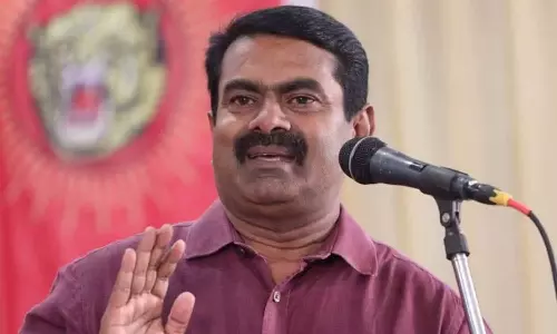 சாலையை மறித்து யாரை மகிழ்விக்க இந்த கார் பந்தயம் -சீமான் கண்டனம்