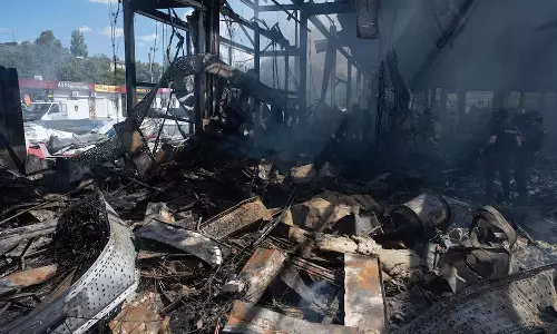 எல்லையில் ஊடுருவிய உக்ரைன் வீரர்கள்: விமான ஏவுகணை மூலம் தாக்குதல் நடத்தி பதிலடி கொடுத்த ரஷியா