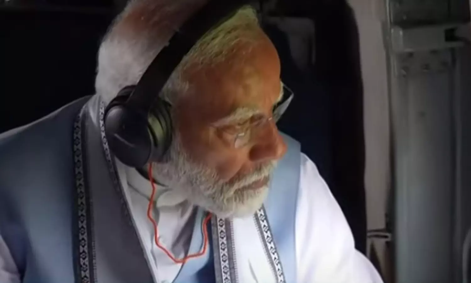 நிலச்சரிவால் பாதிக்கப்பட்ட வயநாட்டில் பிரதமர் மோடி... ... லைவ் அப்டேட்ஸ்- வயநாட்டு முகாமில் உள்ளவர்களுக்கு பிரதமர் மோடி ஆறுதல் நிலச்சரிவால் பாதிக்கப்பட்ட வயநாட்டில் பிரதமர் மோடி... ... லைவ் அப்டேட்ஸ்- வயநாட்டு முகாமில் உள்ளவர்களுக்கு பிரதமர் மோடி ஆறுதல்