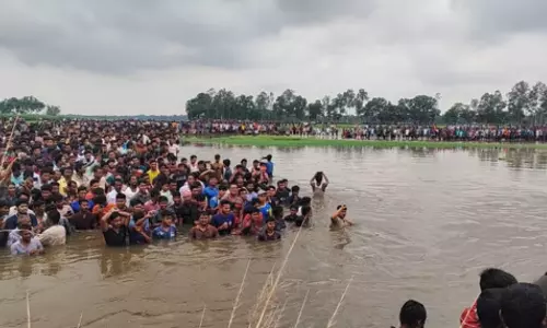 இந்தியாவுக்குள் நுழைய முயன்ற ஆயிரக்கணக்கான வங்காள தேசத்தினர்.. தடுத்து நிறுத்திய BSF - வீடியோ