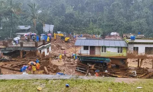 வயநாடு சீரமைப்பு பணிகள்- மத்திய அரசிடம் ரூ.2 ஆயிரம் கோடி கேட்கும் கேரளா