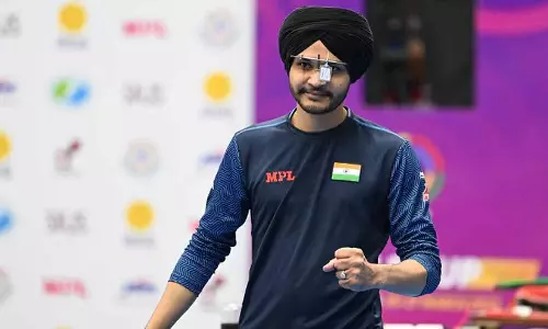 அரசு வேலை வேண்டாம்: ஒலிம்பிக்கில் பதக்கம் வென்ற வீரர் அதிரடி