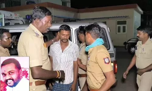 பல்லடத்தில் வாலிபர் கொலை வழக்கில் 4 பேர் கைது