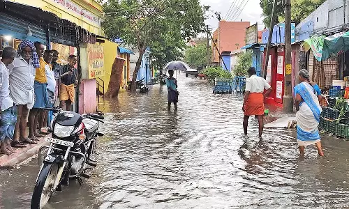 நெல்லை, தென்காசி, தூத்துக்குடியில் இடி-மின்னலுடன் கனமழை