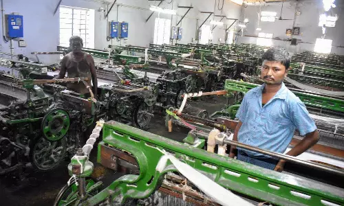 விசைத்தறியாளர்களின் வேலை நிறுத்த போராட்டம் வாபஸ்