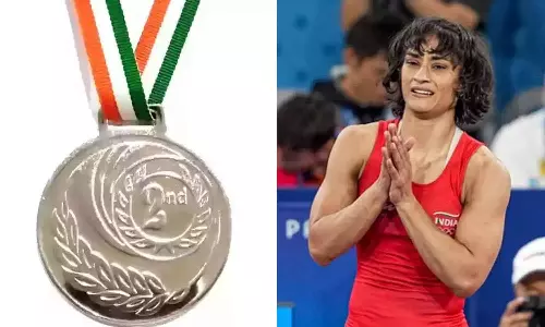 வினேஷ் போகத் கையில் வெள்ளி? - இன்றிரவு தீர்ப்பு