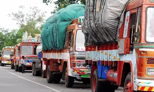 வண்டலூர்-கேளம்பாக்கம் சாலையில் கனரக வாகனங்கள் செல்ல கட்டுப்பாடு