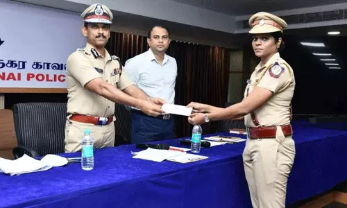 துப்பாக்கியால் சுட்டு ரவுடியை பிடித்த எஸ்.ஐ. கலைச்செல்விக்கு பாராட்டு