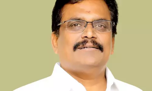 பா.ஜ.க.வின் விசுவாசியாக கவர்னர் செயல்படுகிறார்-தங்கதமிழ்செல்வன் குற்றச்சாட்டு