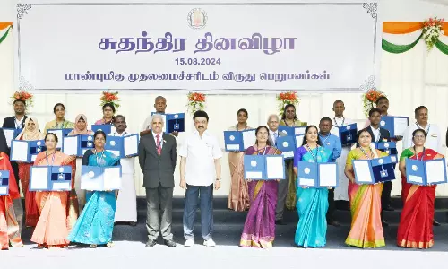 7 பேருக்கு முதலமைச்சரின் இளைஞர் விருது- சிறந்த மாநகராட்சி கோவைக்கு ரூ.50 லட்சம் பரிசு