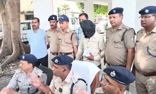 உத்தரபிரதேசத்தில் நர்ஸ் கற்பழித்து படுகொலை