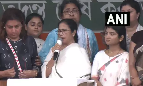 கற்பழிப்பு குற்றவாளிக்கு தூக்குத் தண்டனை வழங்கக்கோரி மம்தா பானர்ஜி பேரணி