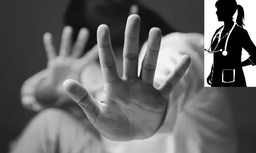 மும்பையில் பெண் மருத்துவருக்கு பாலியல் துன்புறுத்தல்.. நோயாளியும் உறவினர்களும் தப்பி ஓட்டம்