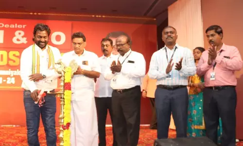 அதிக மதிப்பெண்கள் பெற்ற மாணவ-மாணவிகளுக்கு விஜய் வசந்த் எம்.பி. பரிசு