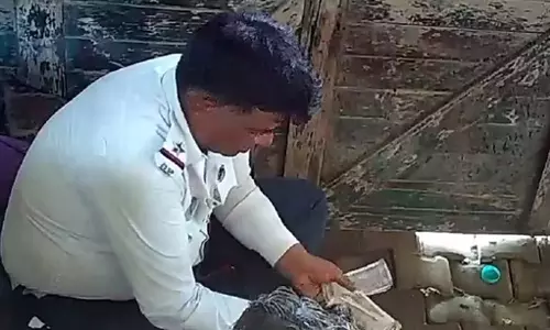 Delhi traffic cops
