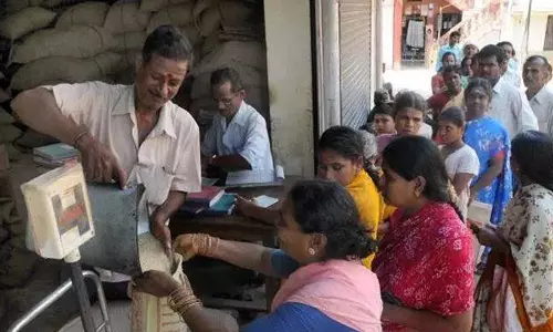 ரேஷன் கடை ஊழியர்கள் வேலைநிறுத்த போராட்டம் அறிவிப்பு