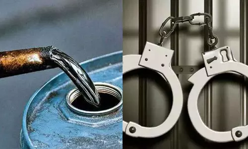 தூத்துக்குடியில் லாரியில் ரூ.5 லட்சம் பயோ டீசல் கடத்திய 2 வாலிபர்கள் கைது