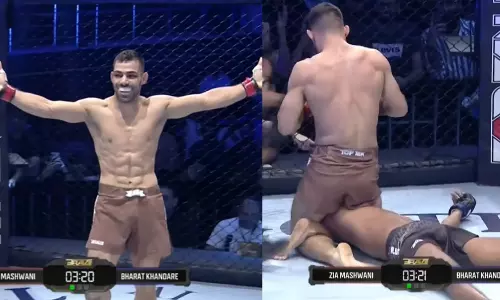 இந்திய MMA வீரரை முதல்முறையாக வீழ்த்திய பாகிஸ்தான் வீரர்.. சாதனை வெற்றி