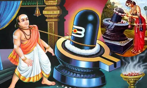 குங்குலியக்கலய நாயனாரின் பக்திக்கு இணங்கி நிமிர்ந்த லிங்கம்
