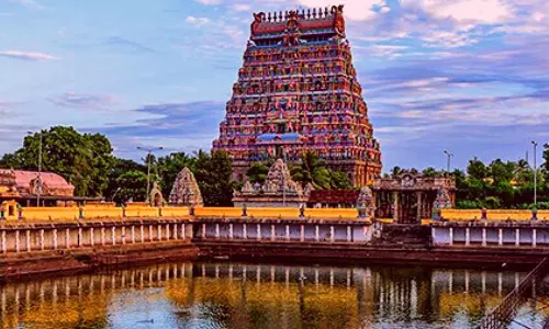 திருக்கடையூர் கோவில் அமைப்பு