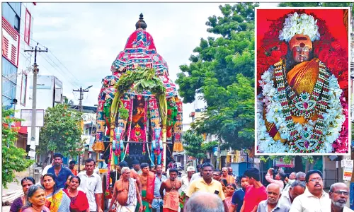 திருச்செந்தூர் வெயிலுகந்தம்மன் கோவில் தேரோட்டம்